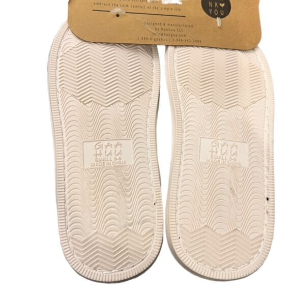 NWT GAA HUU Women’s Faux Shearling Closed Toe Black Slippers Size Small 5-6 SOFT - Picture 10 of 11